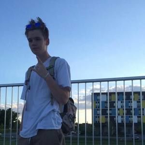 Meet your Posher, Simon